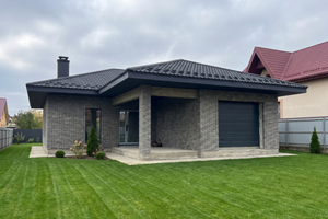 Сучасний будинок з фасадом із цегли Brickland Anthracite  фото