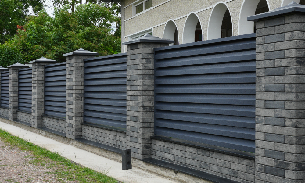 Облицювальна цегла Brickland Anthracite Dark і Graphite на готовому комбінованому паркані