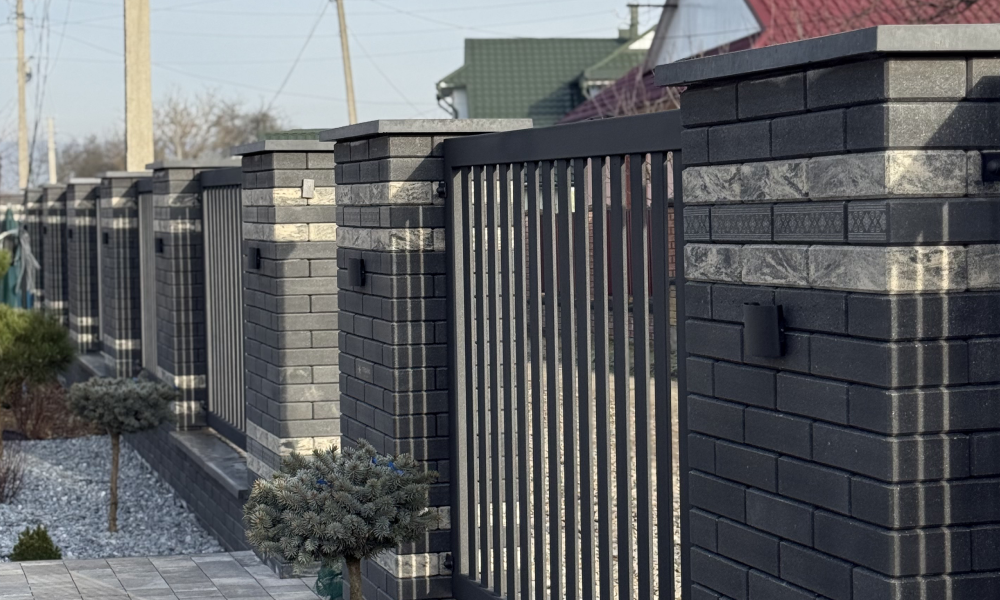 oblytsiuvalna-tsehla-dlia-parkanu-graphite-bedrock-light