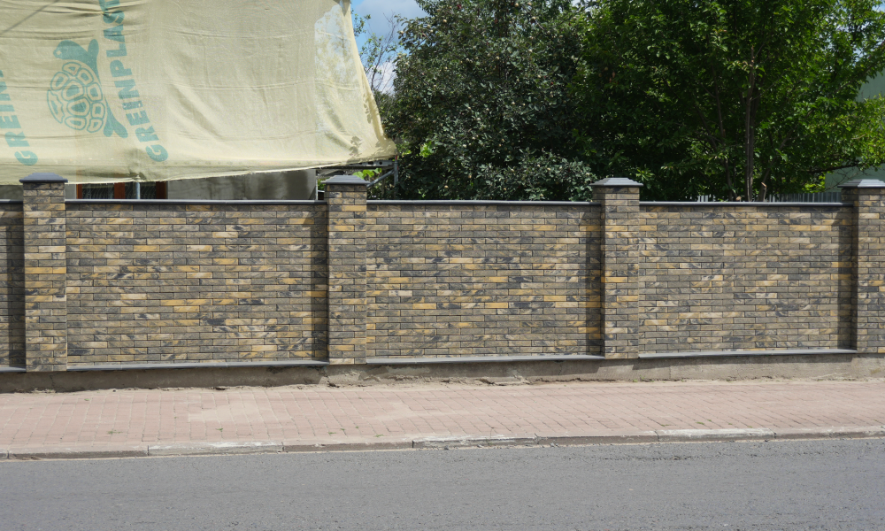Суцільний паркан з облицювальної цегли Brickland Merkury